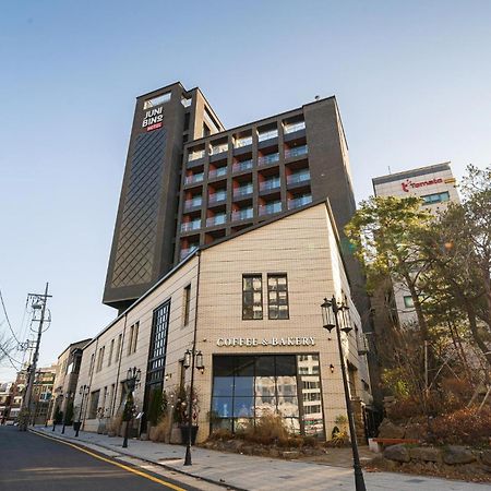 Junibino Hotel Hongdae Seoul Exteriör bild